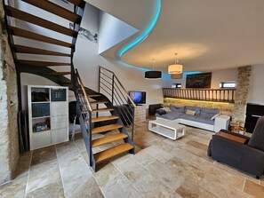 Smart TV - Belle Maison Familiale au Calme, Proche des Commémorations du D-day (Vaux-sur-Aure)