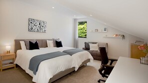 4 makuuhuonetta, työpöytä, silitysrauta/-lauta, ilmainen Wi-Fi