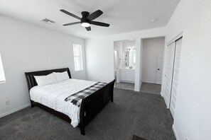 2 chambres, bureau, fer et planche à repasser, Wi-Fi