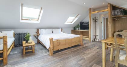 Stable Lodge Boutique B&B