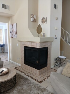 Interior - HENDERSONS COMFORT HOME with Pool and Heated Jacuzzi in Henderson NV. (Henderson)