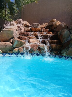 Pool - HENDERSONS COMFORT HOME with Pool and Heated Jacuzzi in Henderson NV. (Henderson)