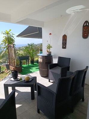 Outdoor dining - Poz Tropicale (SCHOELCHER)