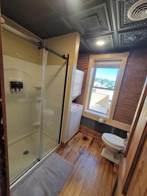 Shower, towels, soap, shampoo
