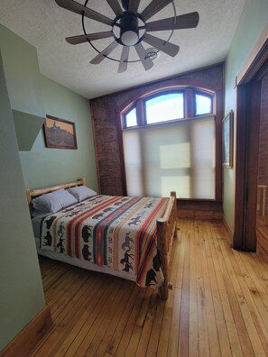 4 bedrooms, WiFi, bed sheets