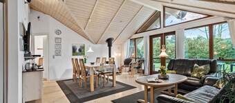 Awesome home in Ulfborg with kitchen
