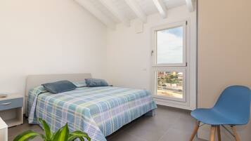 Deluxe kamer, 1 tweepersoonsbed, terras | Hypoallergeen beddengoed, bedden met traagschuimmatras