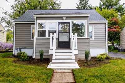 Enchanting Retreat: Cozy 4bedroom Haven