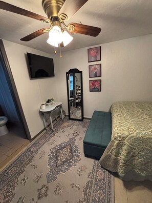 1 Schlafzimmer, Bügeleisen/Bügelbrett, kostenloses WLAN, Bettwäsche