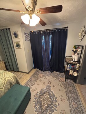 1 Schlafzimmer, Bügeleisen/Bügelbrett, kostenloses WLAN, Bettwäsche