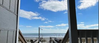 Oceanfront retreat with Spectacular Views 