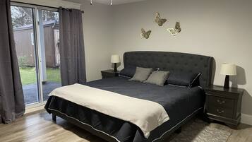 3 habitaciones, tabla de planchar con plancha, wifi y ropa de cama