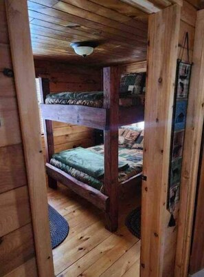 2 Schlafzimmer, kostenloses WLAN, BettwÀsche