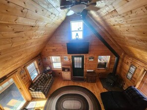 Smart TV, fireplace, DVD player, stereo