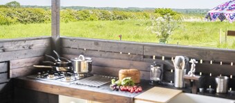 Luxury glamping with hot tub  - Valley View Yurt