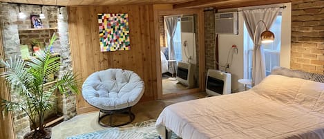 2 bedrooms, desk, free WiFi, bed sheets