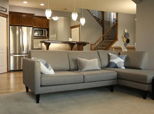 Comfortable and family-friendly Home with AC