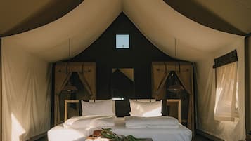 Hypo-allergenic bedding, in-room safe, individually decorated