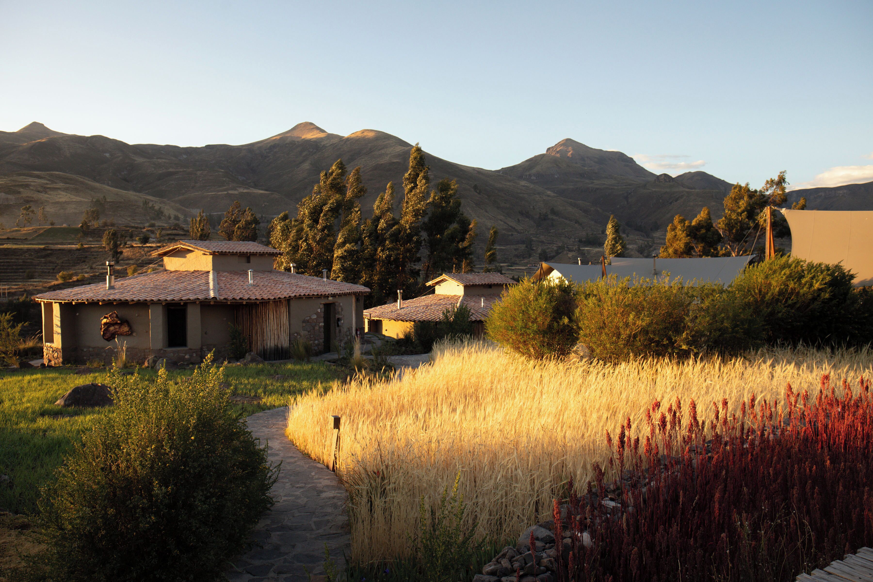 Vista frontal de la propiedad