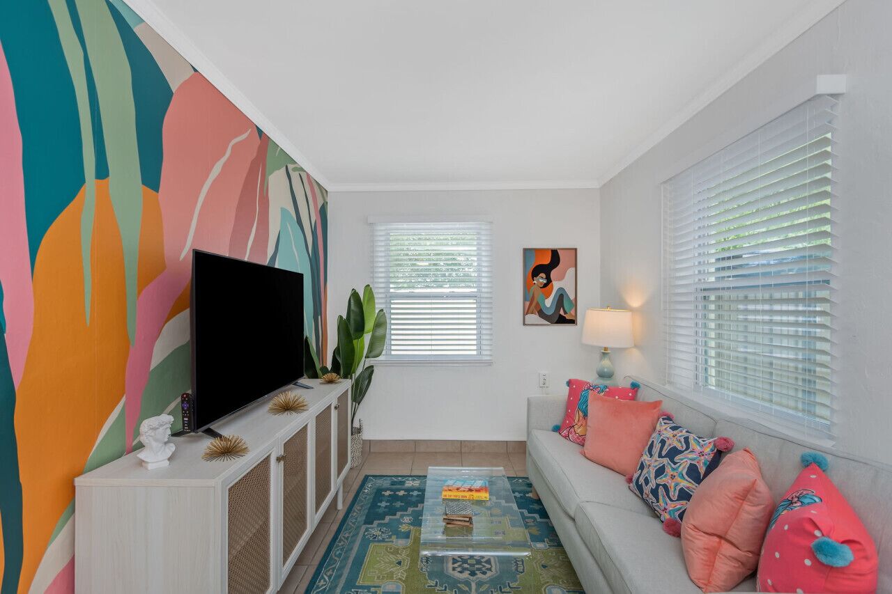 Mermaids Paradise | Hot Tub, 10 to beach, Dog Friendly