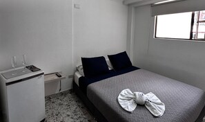 Basic Suite, Private Bathroom - Santa Ana Luxury Rentals Belmira (Bogotá)