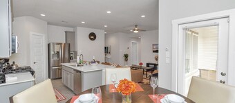Rammies 3 bedroom Home W/Pool Access