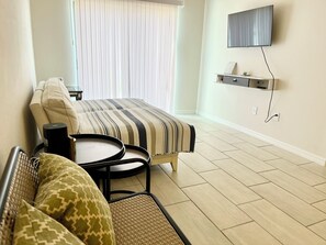 3 bedrooms, desk, iron/ironing board, travel crib