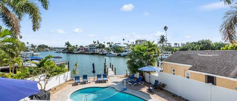 Piscine extérieure, piscine chauffée