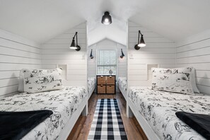 5 habitaciones, escritorio, tabla de planchar con plancha y wifi 