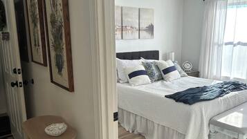 2 chambres, coffres-forts dans les chambres, bureau