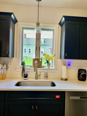 Interior - Recently totally renovated duplex located 5 minutes from Downtown Bristol. (Bristol)