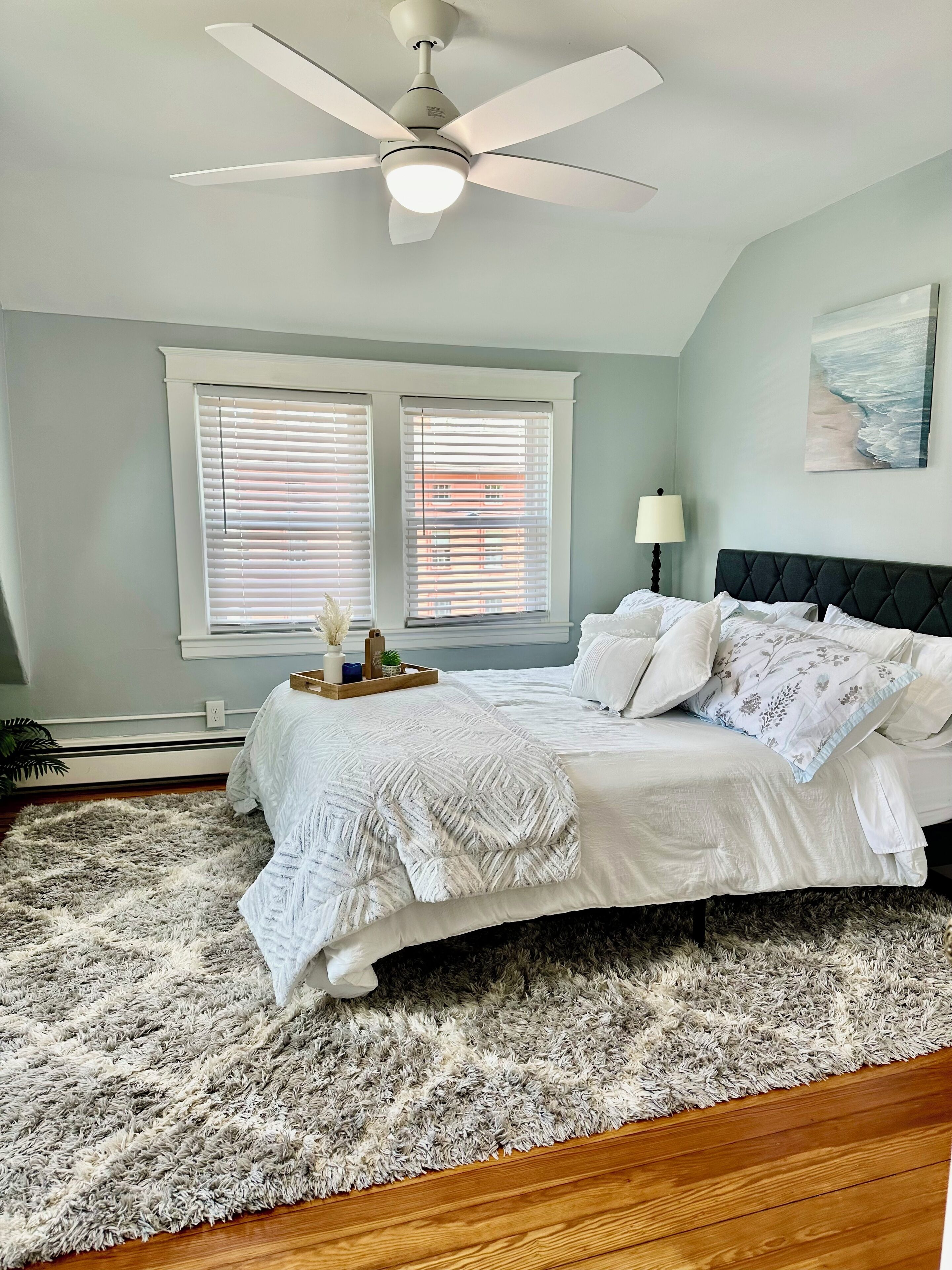 2 slaapkamers, een kluis op de kamer, een bureau