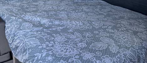 1 habitación y ropa de cama