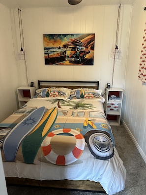 1 habitación, escritorio, wifi gratis y ropa de cama