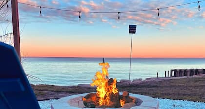 Blue Belle Sounds Ocean Front - Private Beach Pet Friendly, Hot Tub, Firepit!
