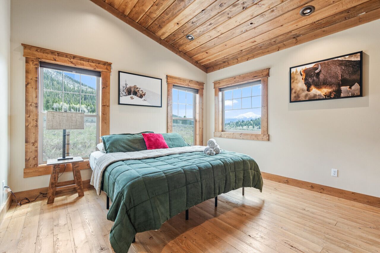 3 camere, una scrivania, ferro/asse da stiro, culla da viaggio