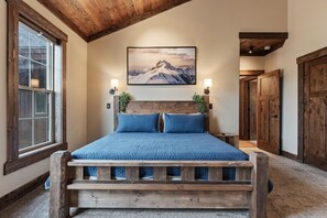 5 bedrooms, iron/ironing board, travel cot, WiFi