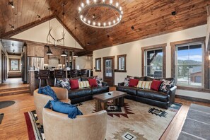 TV, fireplace, stereo