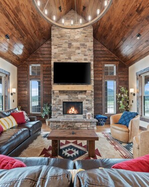 TV, fireplace, stereo