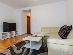 TV - Apartment Ružica by Interhome (Kaštela)