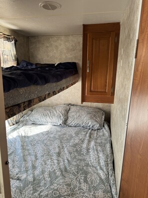 1 soverom og sengetøy