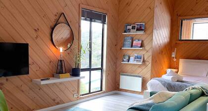 The Coles Bay Studio - Centrally located in Coles Bay.