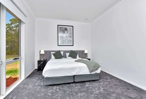7 Schlafzimmer, Bügeleisen/Bügelbrett, kostenloses WLAN, Bettwäsche