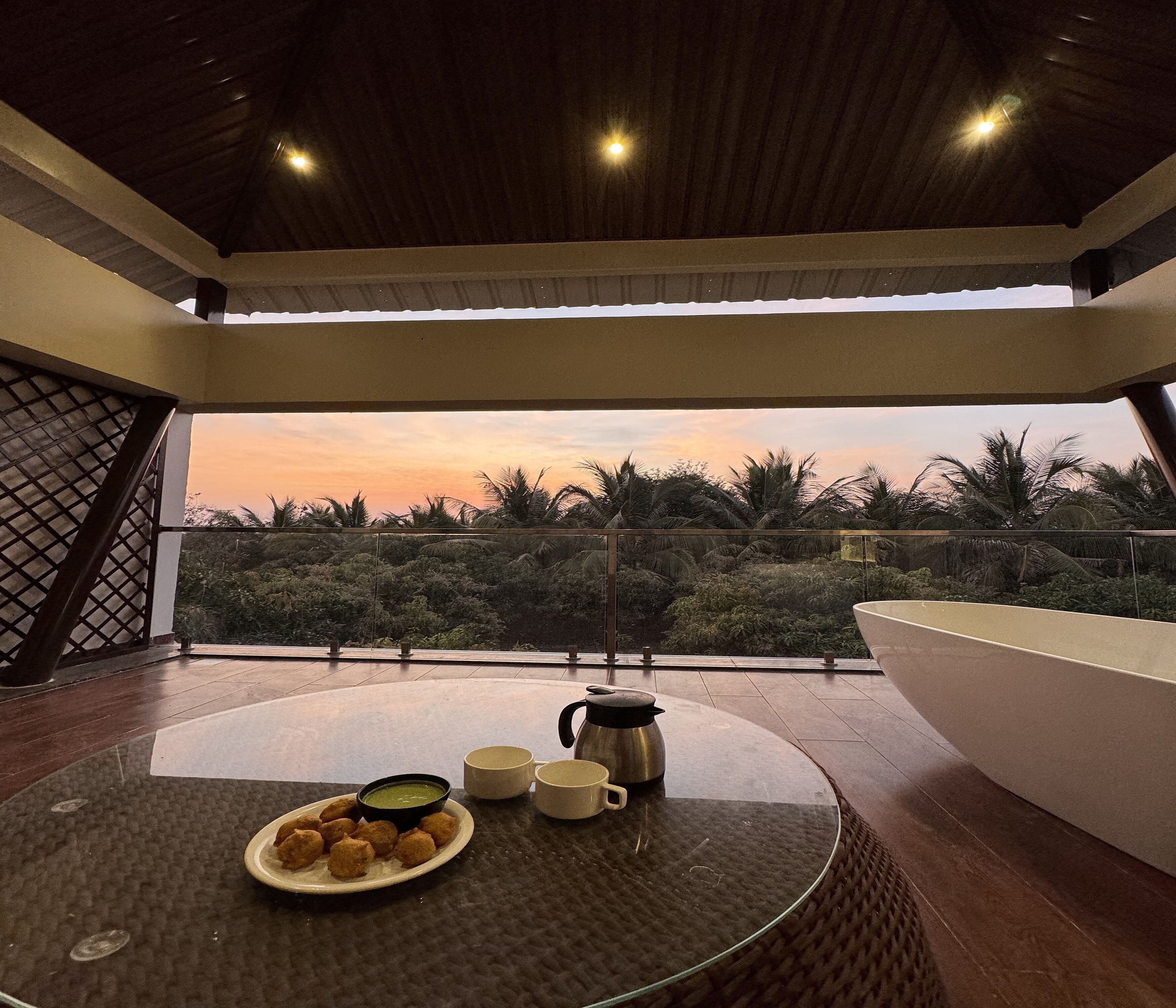 Daily buffet breakfast (INR 550 per person)