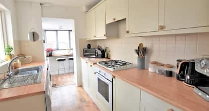 Stamford 2 Bed Terraced House Holiday Or Work