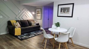 Interior - 2 Bedroom Cozy Suite in Rosewood (Saskatoon)