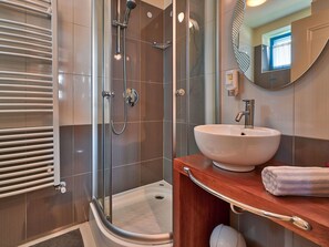 Hair dryer, towels - Vacation home Simone by Interhome (Poreč/Žbandaj)