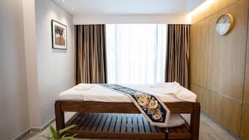 Hot tub, deep-tissue massages, Thai massages, sports massages