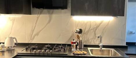 Fridge, microwave, oven, stovetop