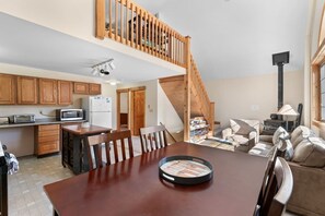 Interior - Sugarbush Seclusion in Vermont (Waitsfield)